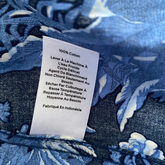 Talbots all cotton, XS, blue + white floral + polka dot button down blouse. - Picture 9 of 10